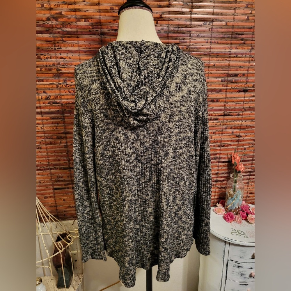 SJS Black and Gray Knit Sweater - Picture 3 of 4
